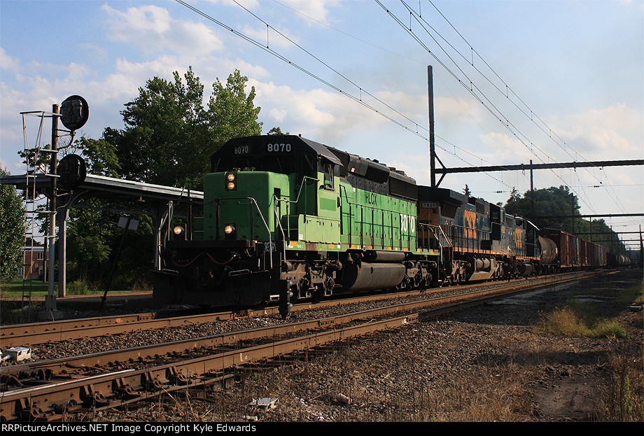 HLCX SD40-2 #8070 on Q418-24